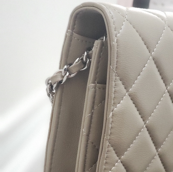 ***SOLD****100% Authentic Chanel WOC Lambskin Beige/light tan colour w/silver hw - Picture 6 of 16